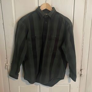 Cabela’s Men’s M heavy weight shirt